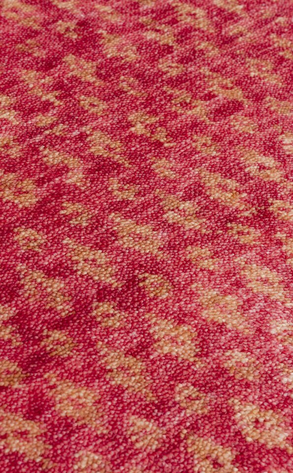 ZR 15 RED AUTUMN Otantik Desenli Özel Hav Vermeyen ve Kolay Temizlenebilir Tensel Kullanılarak El Emeği ile Özel Tezgahlarda Üretilen Modern Uşak Halısı