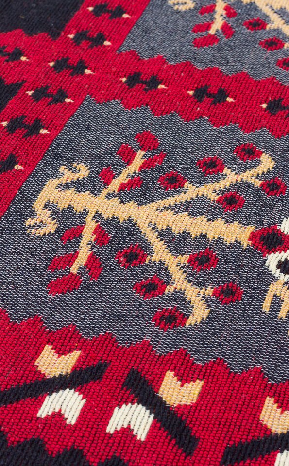 AR 28 RED Yıkanabilir Çift Taraflı Modern Desenli Dokuma Kilim